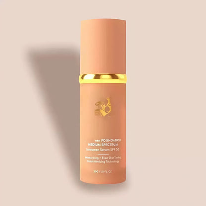 Base de maquillaje 4 en 1 que hidrata, protege y acondiciona la piel.